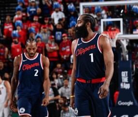 狂胜24分，意外5分险胜！全联盟看不起他们，他们却要冲总冠军